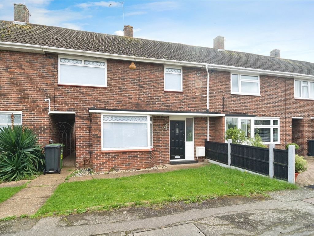 3 bed terraced house for sale in Grimston Road, Basildon, Essex SS14, £