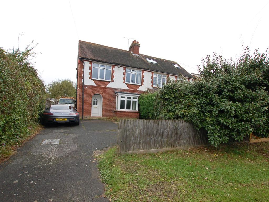 3 bed semidetached house for sale in Tonbridge Road, Hildenborough