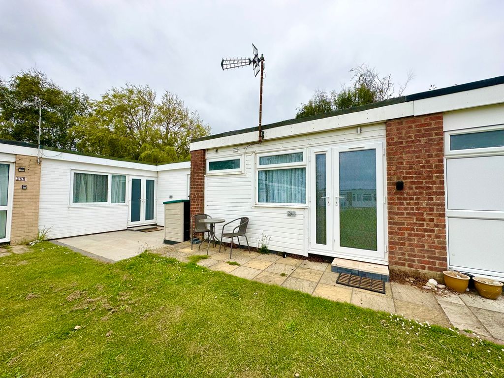 2 bed property for sale in Beach Road, Hemsby, Great Yarmouth NR29 Zoopla