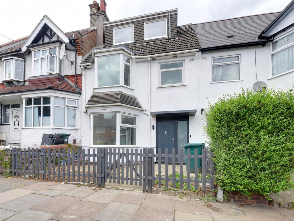 5 bed terraced house to rent in Squires Lane, London N3 Zoopla