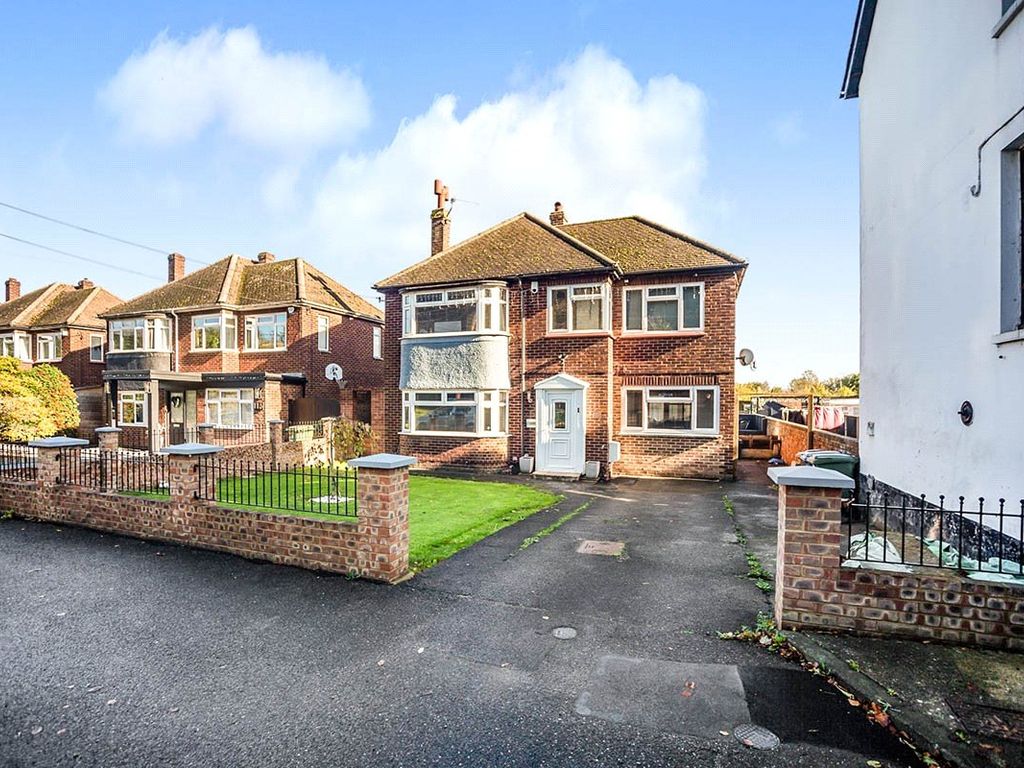 5 bed detached house for sale in Ashford Road, Faversham, Kent ME13