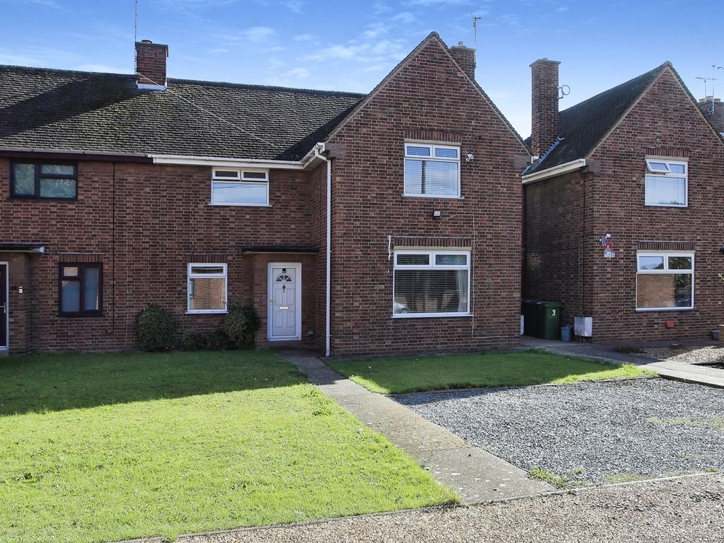 3 bed semidetached house for sale in Garrick Walk, Peterborough PE2, £