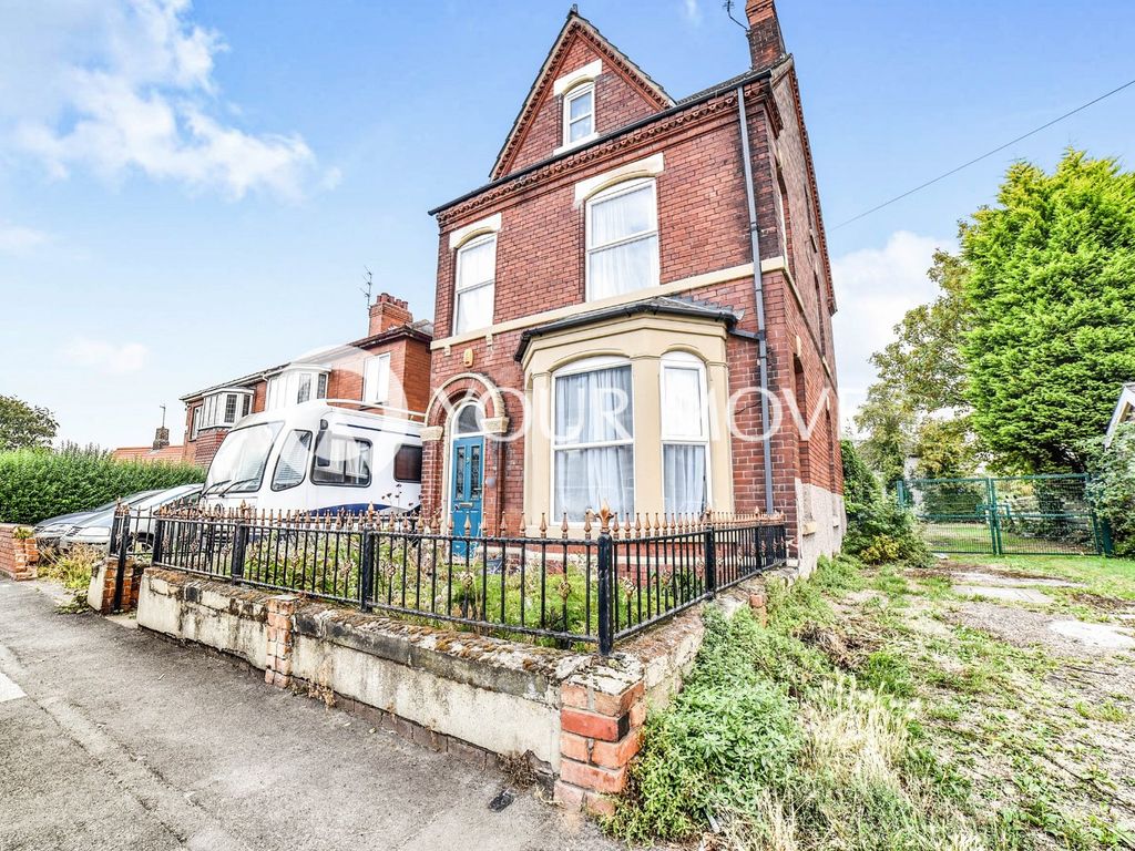 4 bed detached house for sale in Clifton Gardens, Goole, East Yorkshire