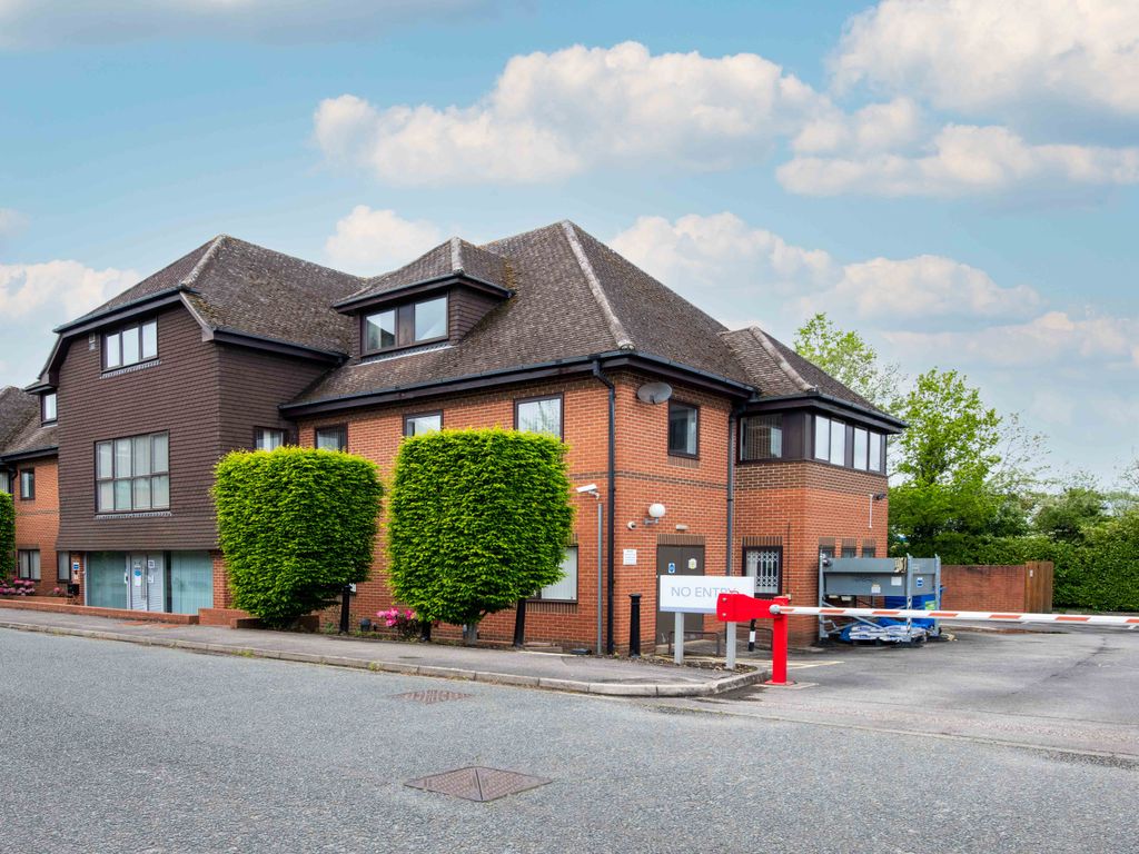 Fishponds Road, Wokingham RG41  