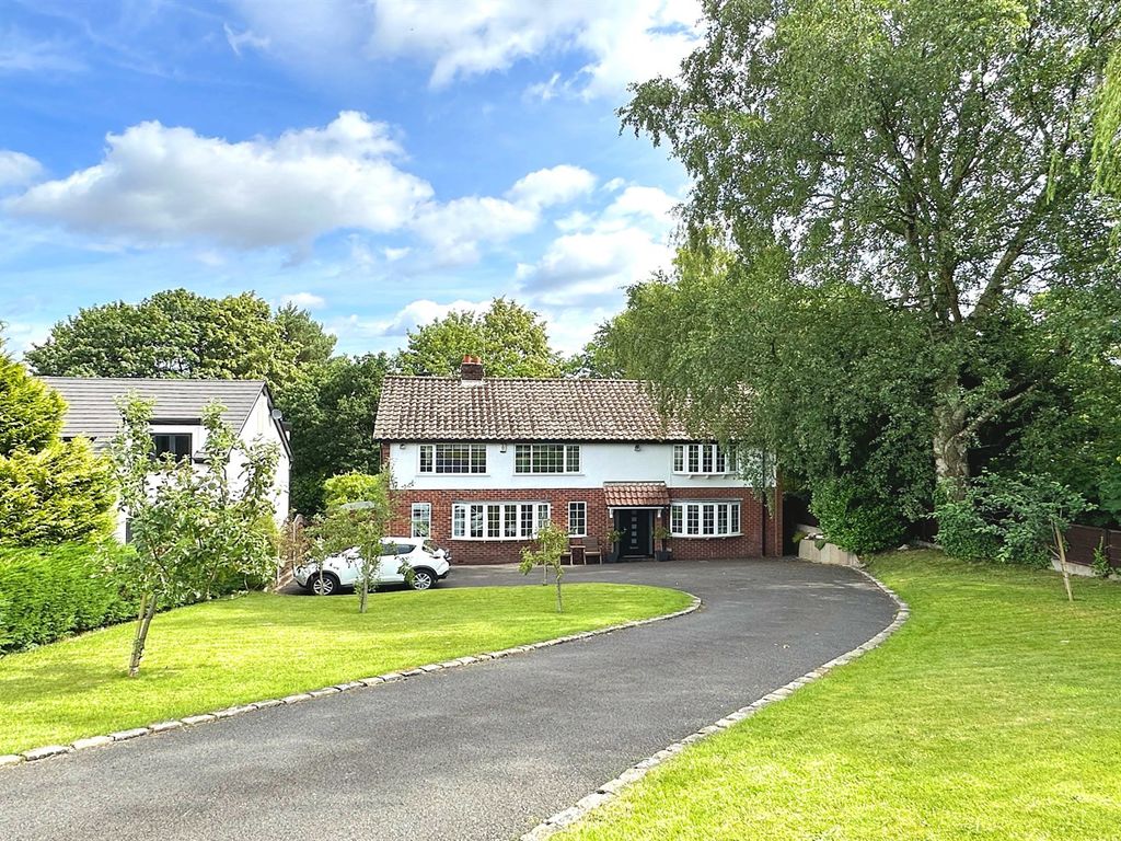5 bed detached house for sale in Woodlands Road, Pownall Park, Wilmslow