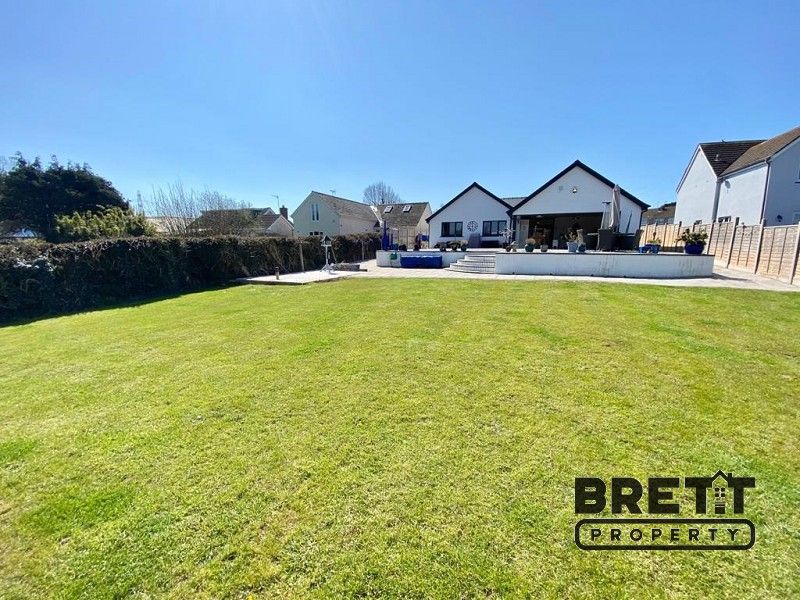 4 bed detached bungalow for sale in Upper Lamphey Road, Pembroke