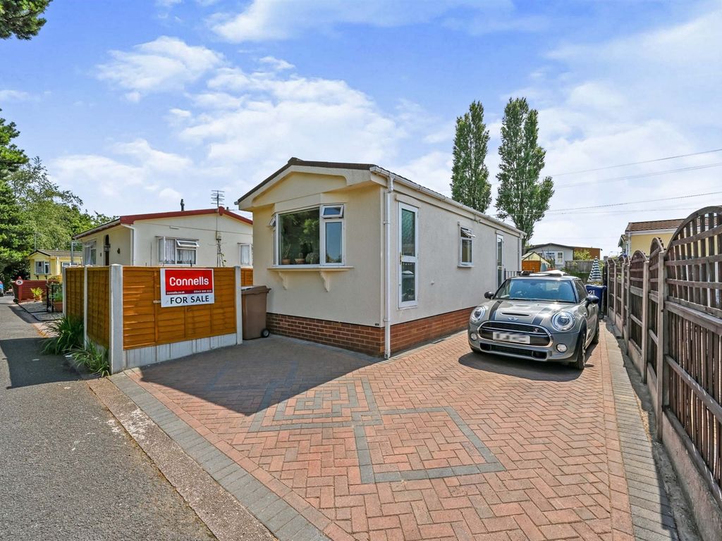 2 bed mobile/park home for sale in The Firs Mobile Home Park, Cannock