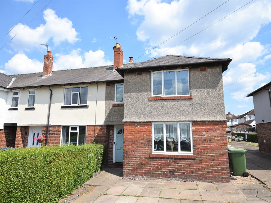 3 bed semidetached house for sale in London Road, Lyme Green