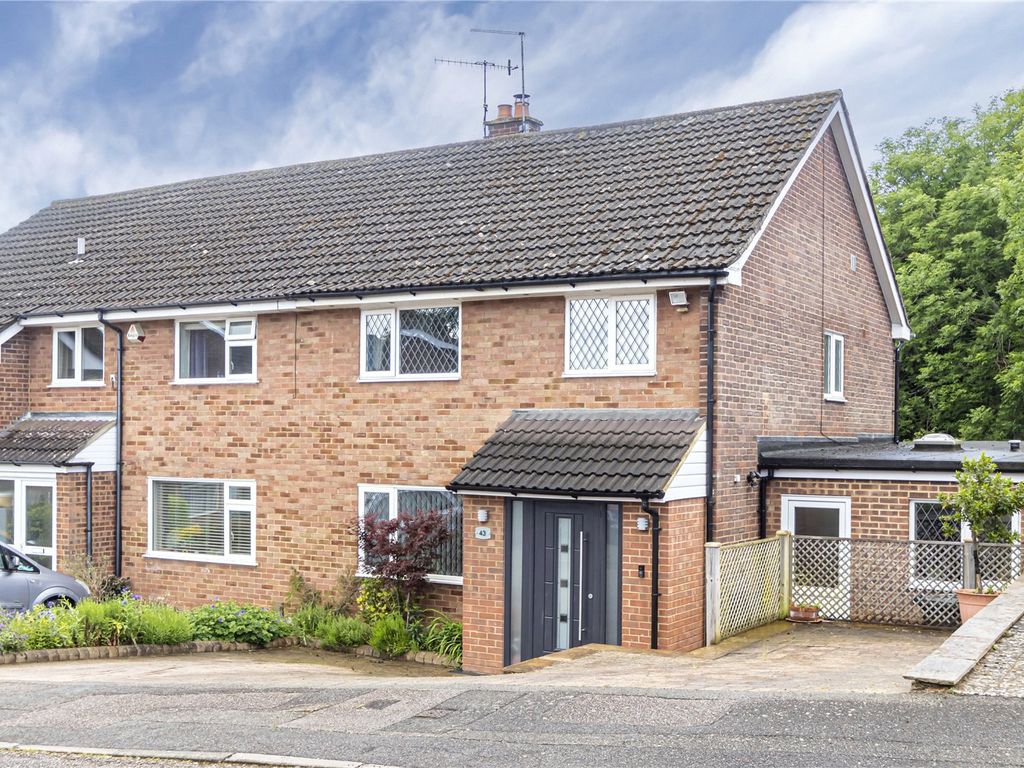 Ridge Lea, Hemel Hempstead, Hertfordshire HP1  