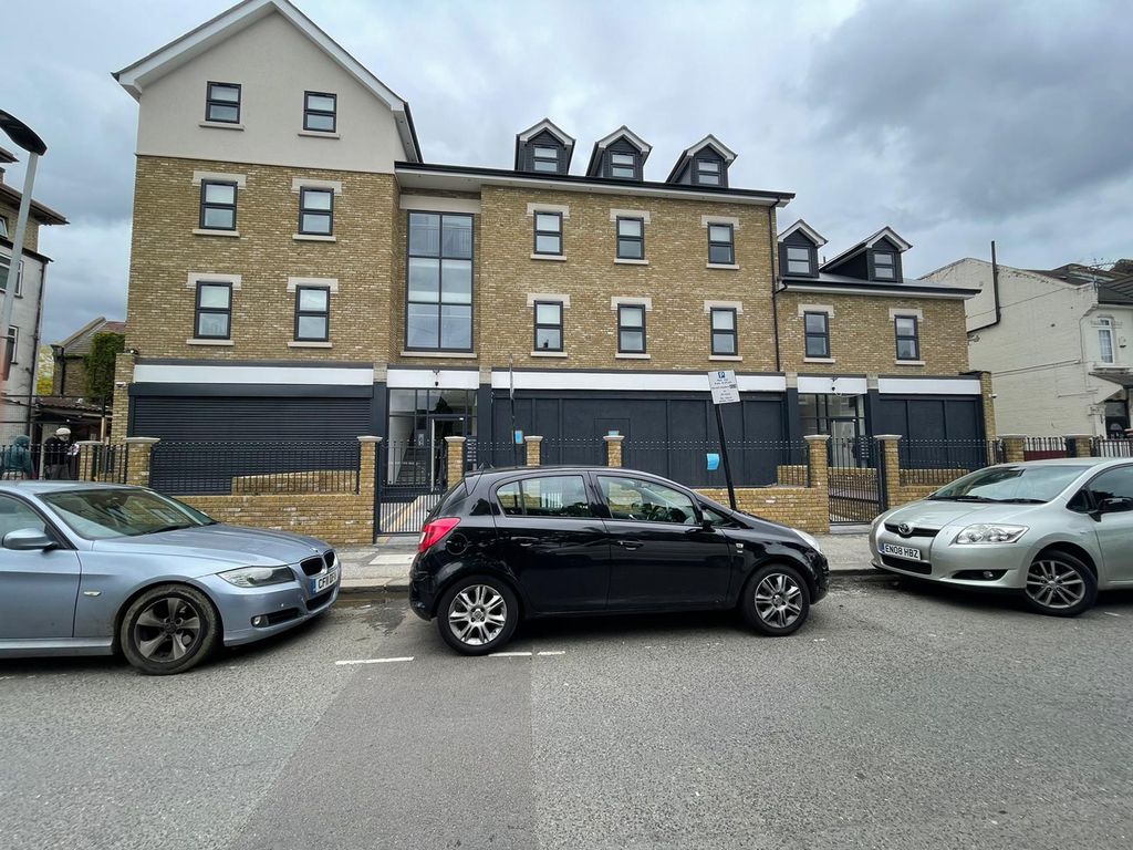 Palmerston Road, Forest Gate E7  