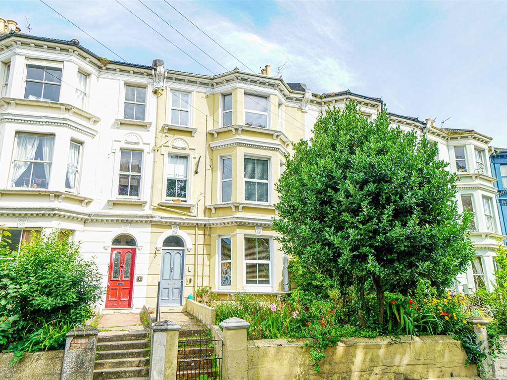 2 bed flat for sale in St. Helens Road, Hastings TN34, £200,000 Zoopla