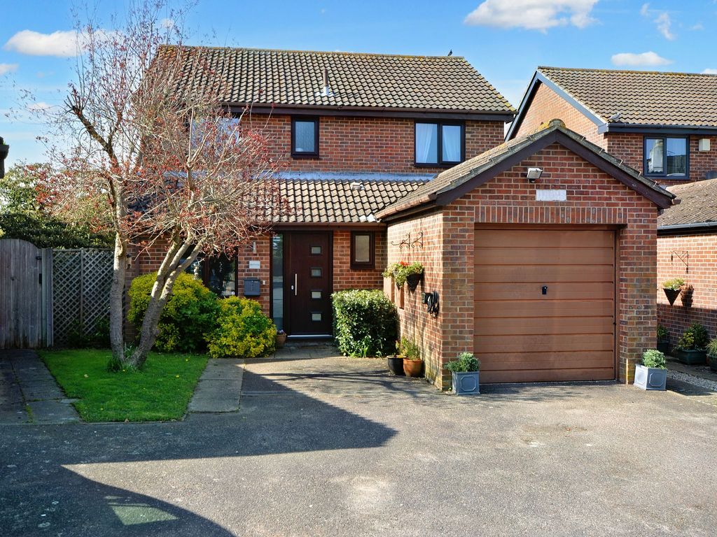 4 bed detached house for sale in Brooke Road, Ashford TN24 Zoopla