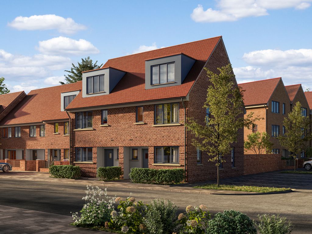 4 bed town house to rent in Towpath Crescent, Sheerwater GU21, £2,200