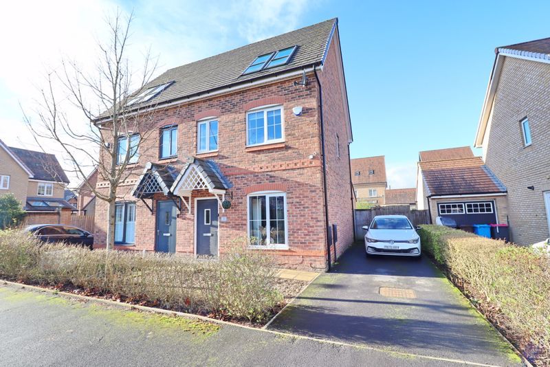 3 bed semidetached house for sale in Meadow View, Worsley, Manchester