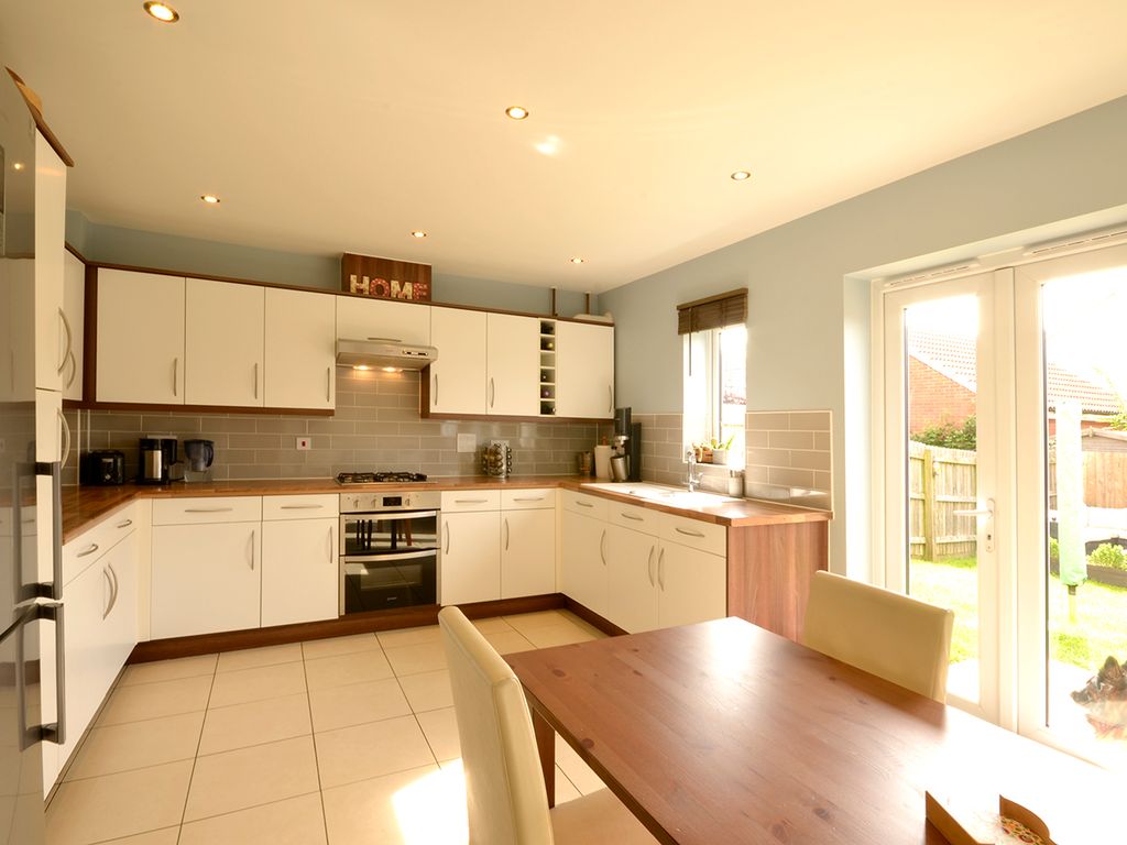 4 bed terraced house for sale in Admiral Way, Exeter, Devon EX2 Zoopla
