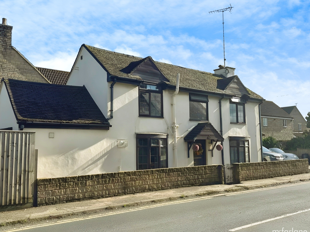 2 bed cottage for sale in The Forty, Cricklade, Swindon SN6, £400,000