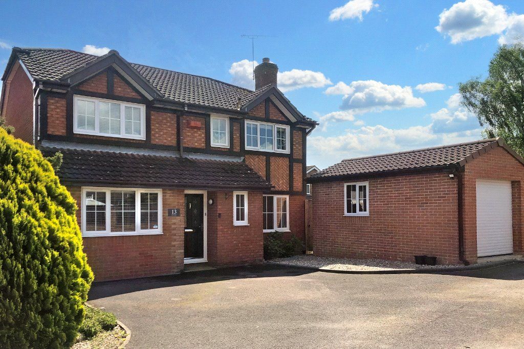 4 bed detached house for sale in Buie Close, Sparcells, Swindon SN5