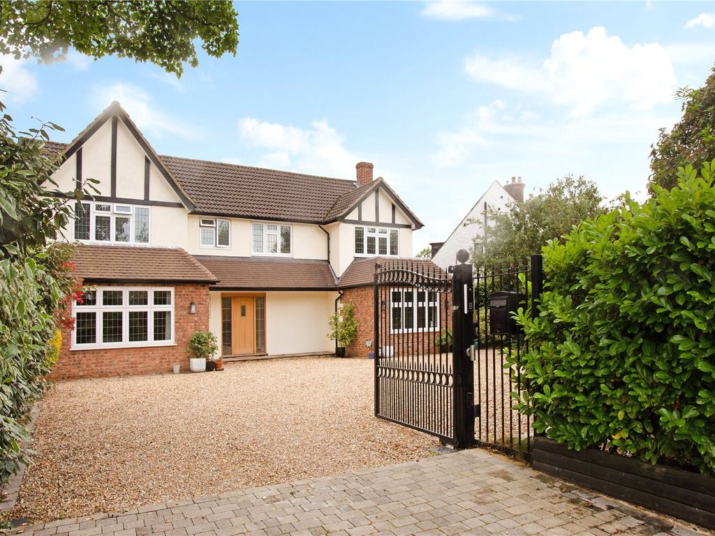 5 bed detached house for sale in Redvers Road, Warlingham CR6, £