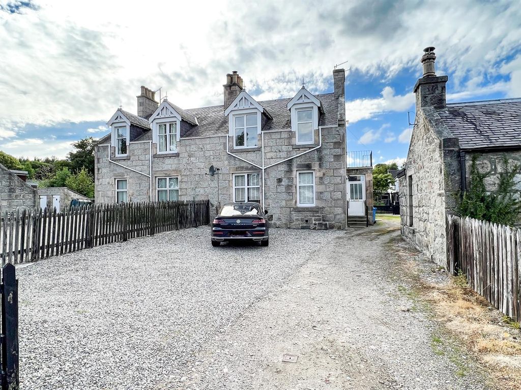 2 bed flat for sale in High Terrace, Boat Of Garten PH24 Zoopla