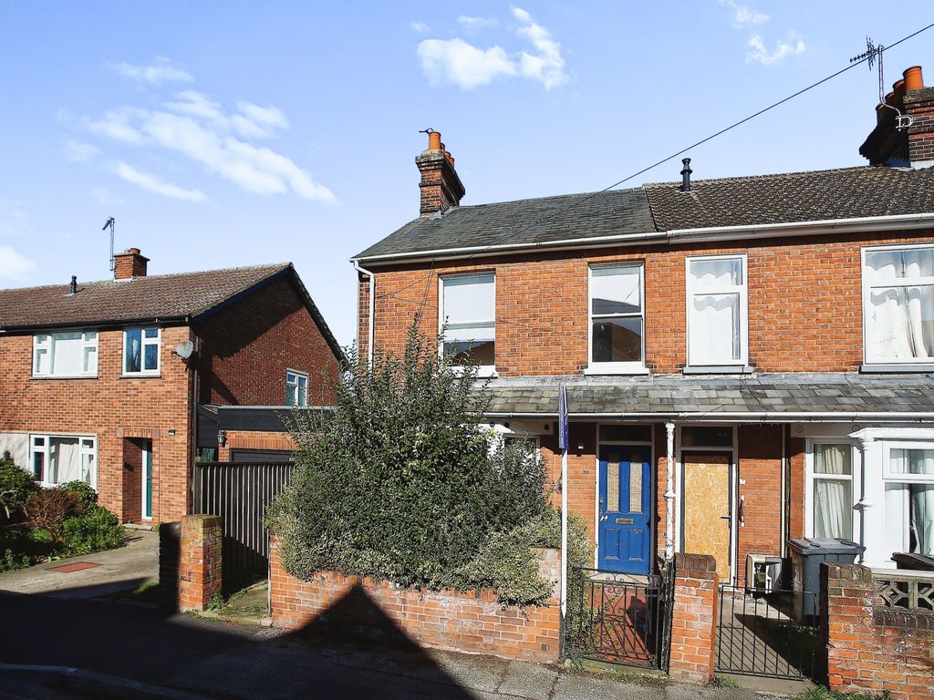 3 bed end terrace house for sale in Lacey Street, Ipswich, Suffolk IP4