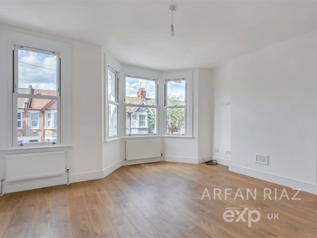 2 bed to rent in Fortunegate Road, Harlesden, London NW10