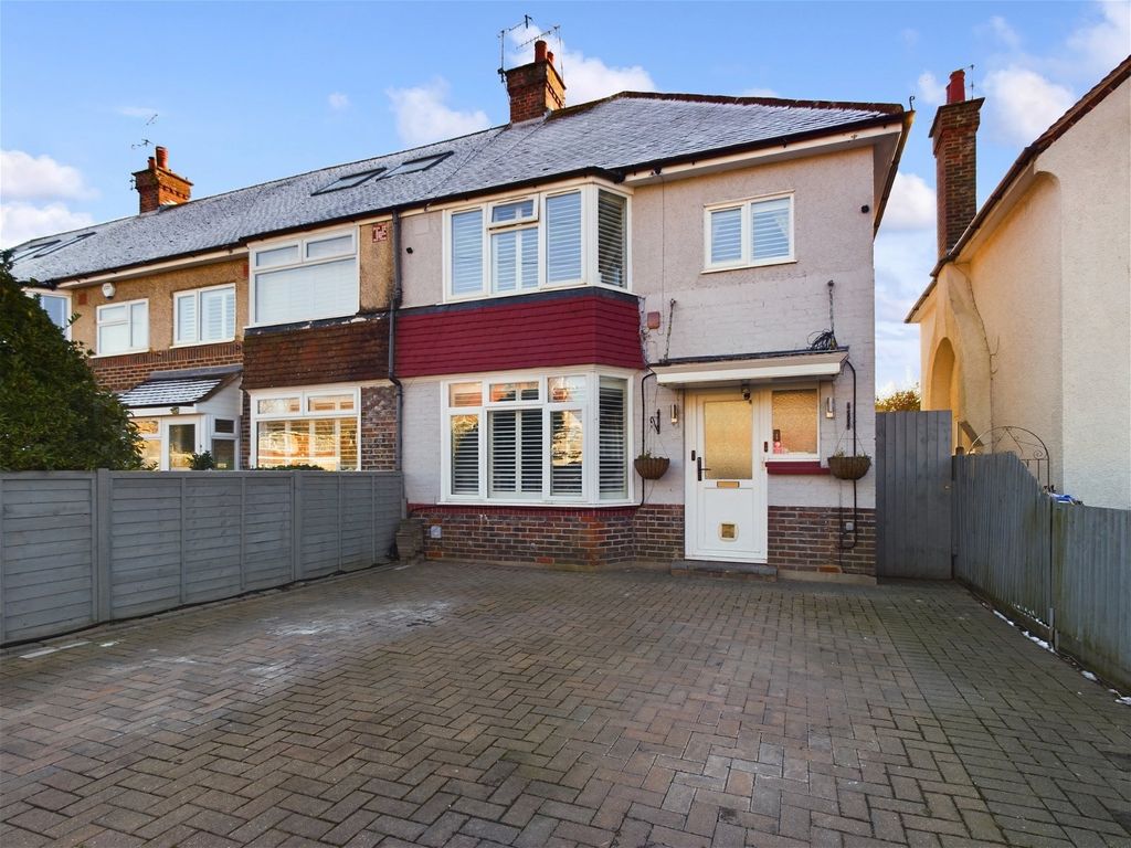 3 bed end terrace house for sale in Pelham Road, Tarring, Worthing BN13