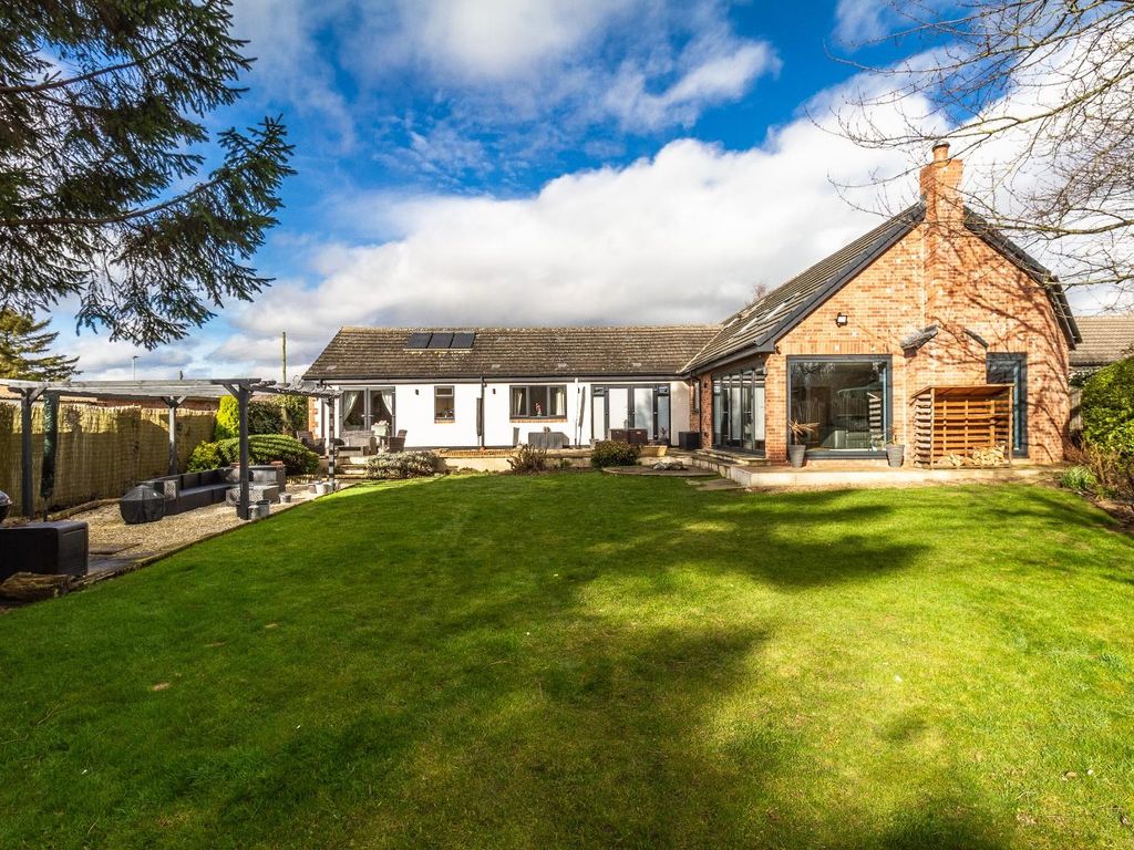 5 bed detached house for sale in Moor Lane, Carleton, Pontefract WF8