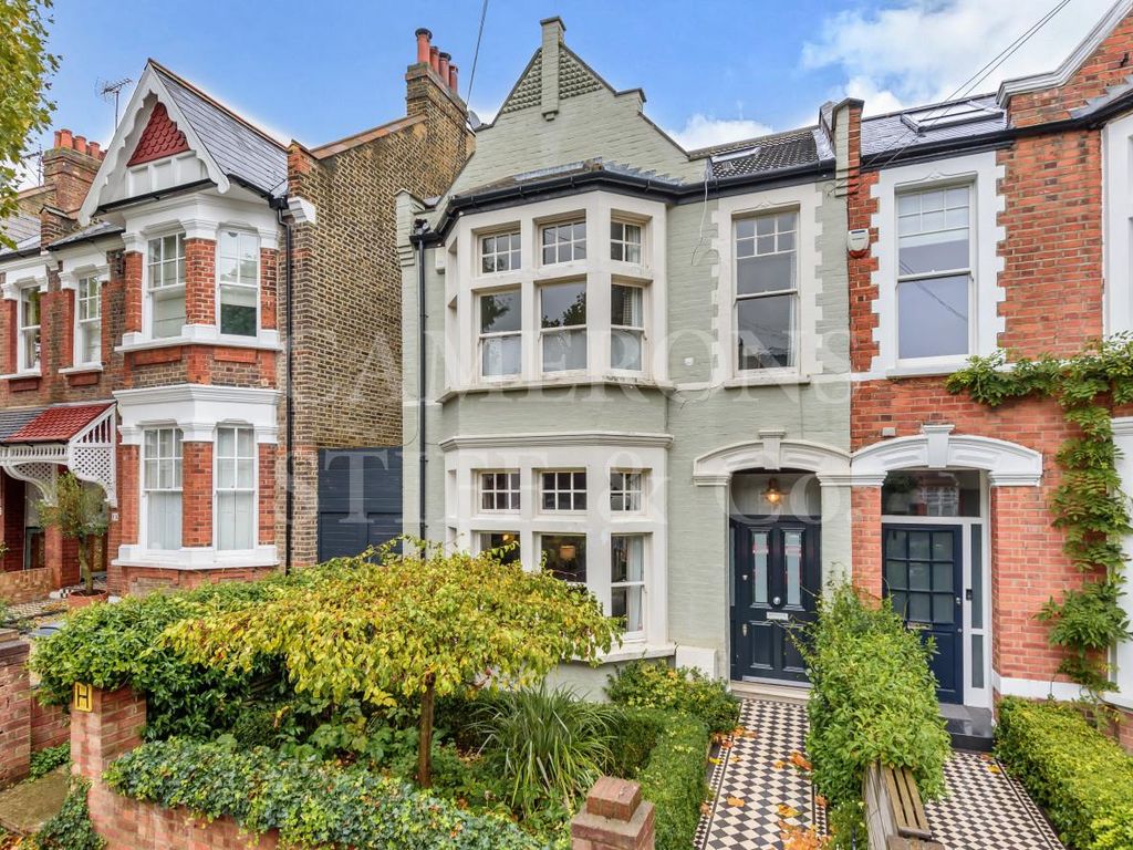 Dundonald Road, London NW10  