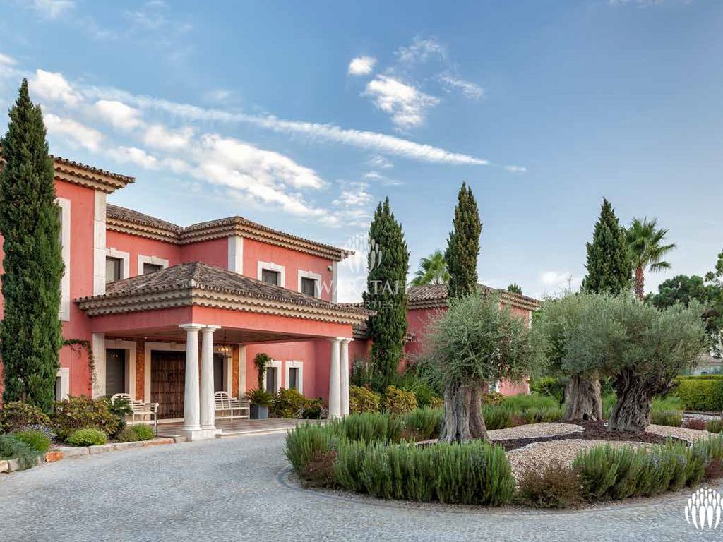 6 bed villa for sale in Lago, Quinta Do Lago, Loulé, Central Algarve