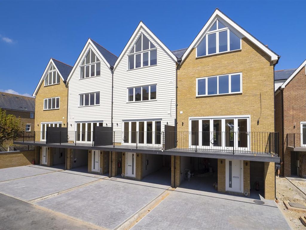 New home, 4 bed terraced house for sale in Standard Quay, Faversham
