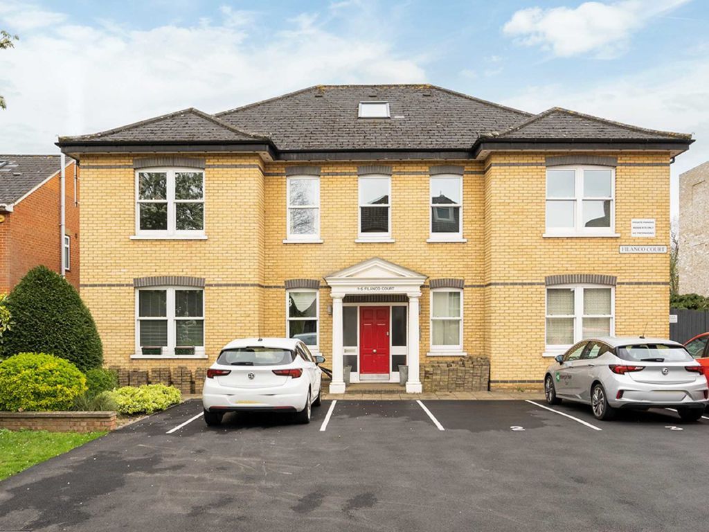 3 bed flat for sale in Uxbridge Road, London W7 Zoopla