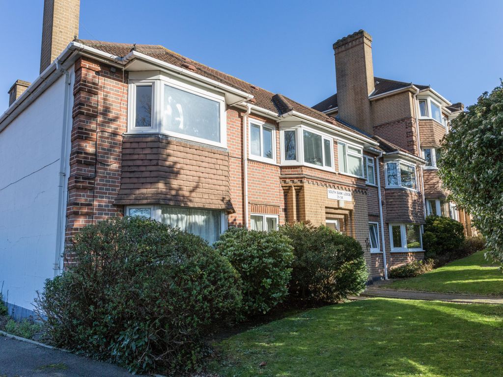 2 bed flat to rent in 32, South Bank, Surbiton KT6 Zoopla