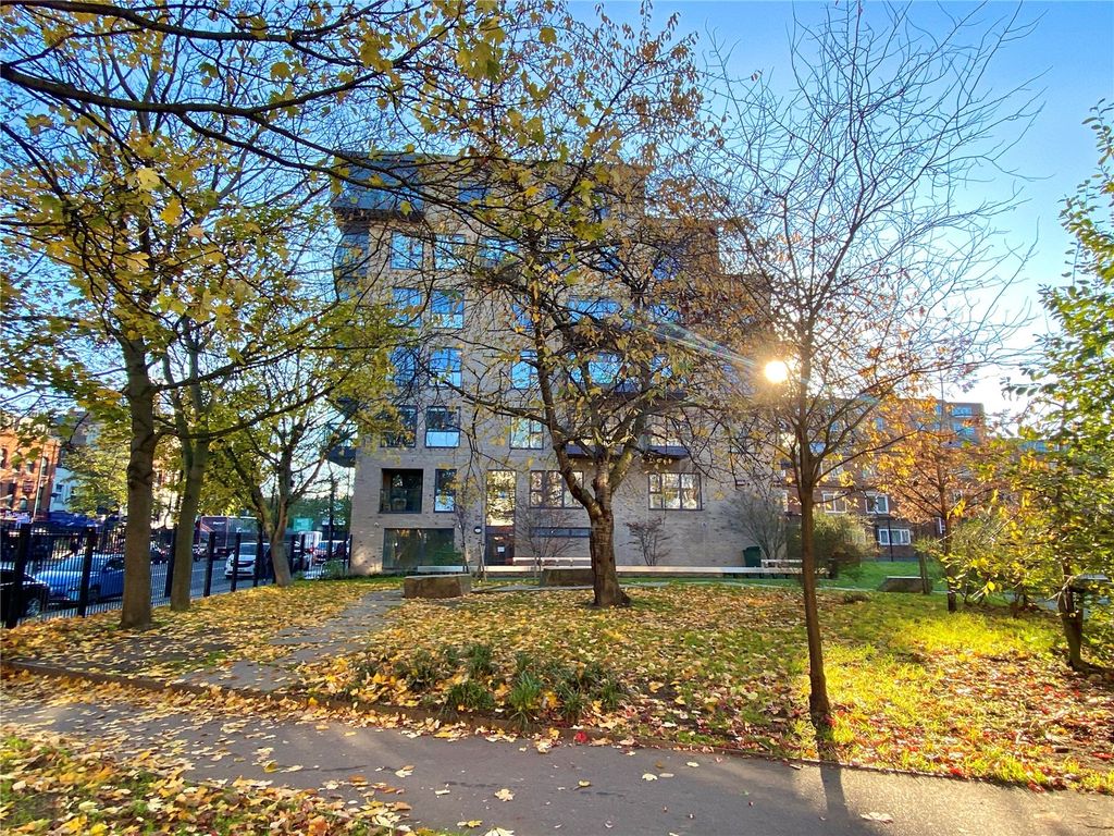 Holloway Road, Islington, London N7  