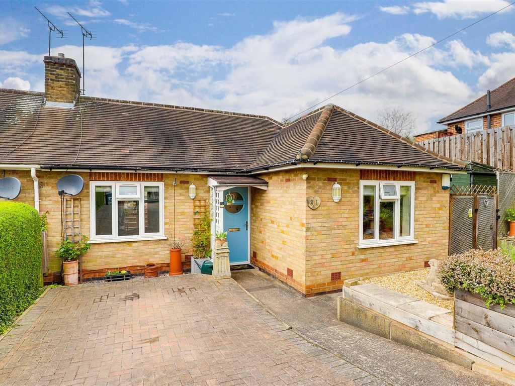 2 bed semidetached bungalow for sale in Valley Road, Carlton