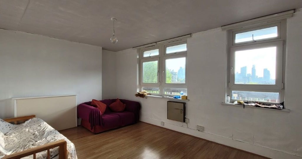 2 bed flat to rent in Flat, Donegal House, Cambridge Heath Road, London