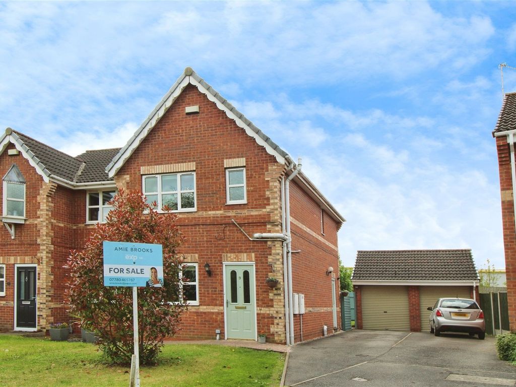 3 bed semidetached house for sale in Cannon Hall Lane, Eggborough DN14