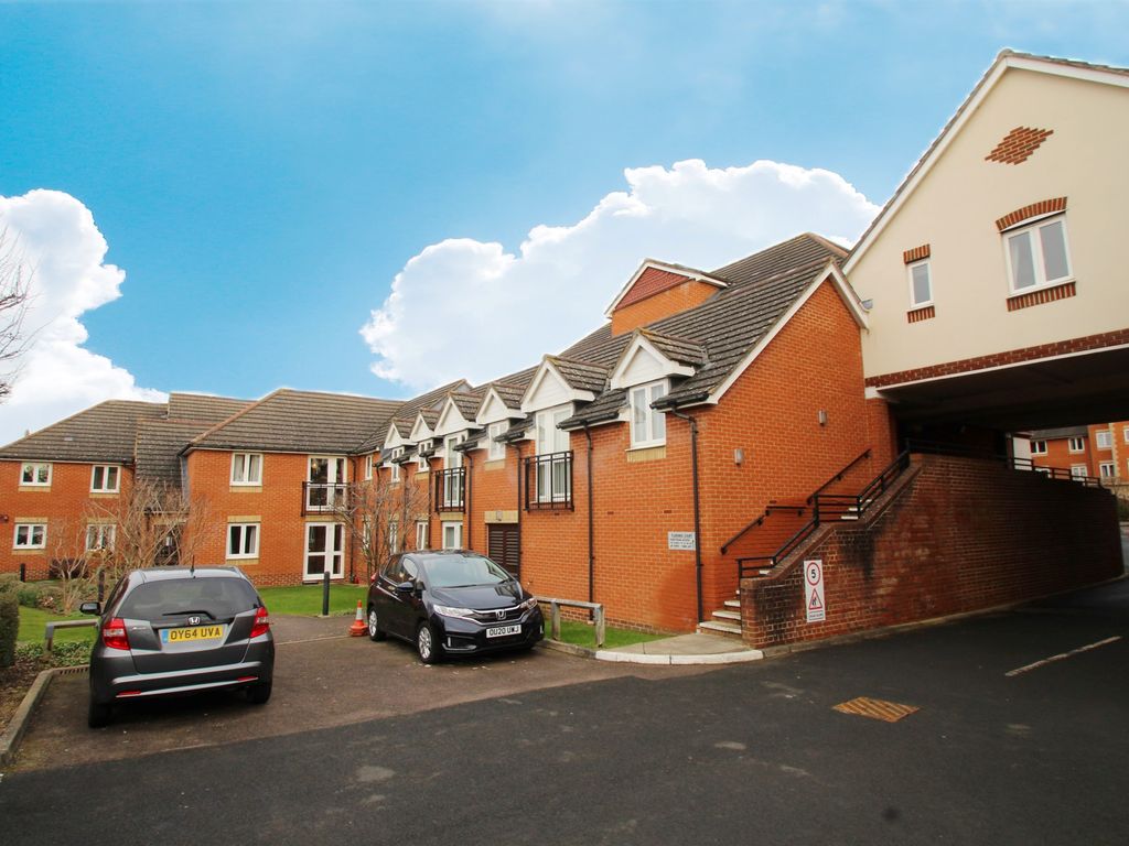 1 bed flat for sale in Willow Road, Aylesbury HP19 Zoopla