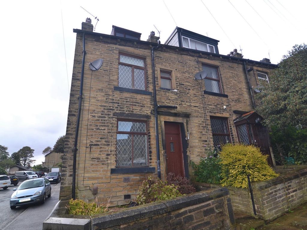 3 bed end terrace house for sale in Wensley Bank West, Thornton