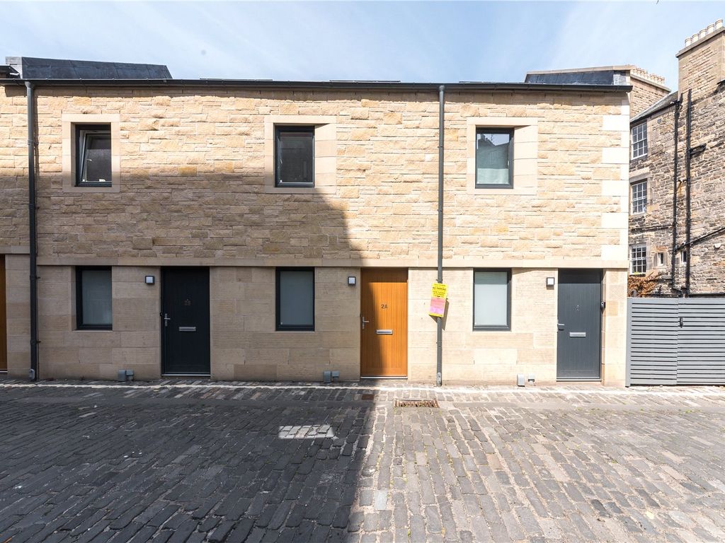 2 bed terraced house to rent in Broughton Street Lane, Edinburgh