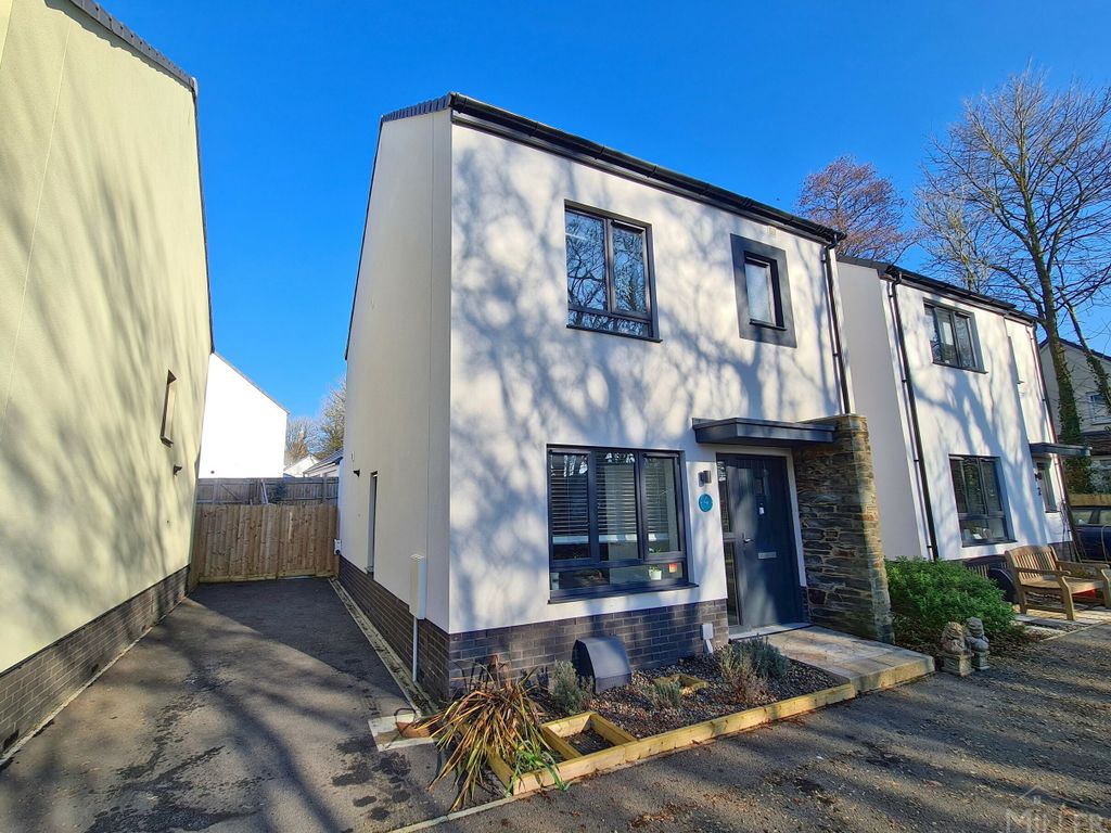 4 bed detached house for sale in Lew Walk, Hatherleigh, Okehampton EX20