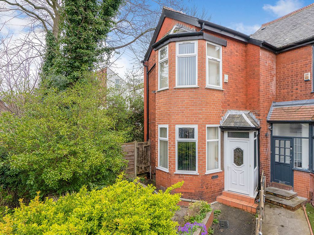 4 bed end terrace house for sale in Priory Avenue, Salford, Greater