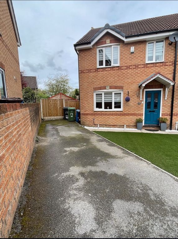 3 bed semidetached house for sale in Luzley Brook Road, Royton, Oldham