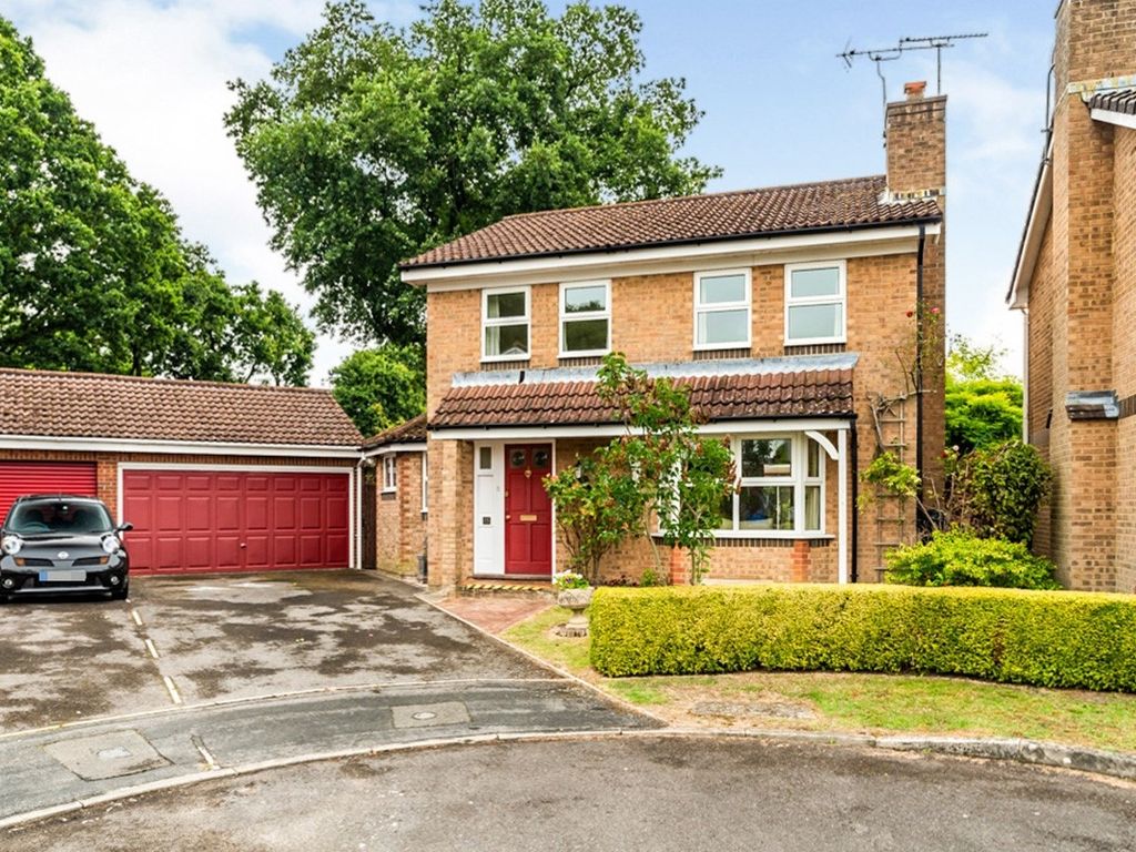 4 bed detached house to rent in Driftwood Gardens, Totton, Southampton