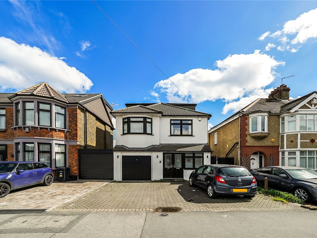 4 bed detached house for sale in Goodmayes Lane, Goodmayes, Ilford IG3