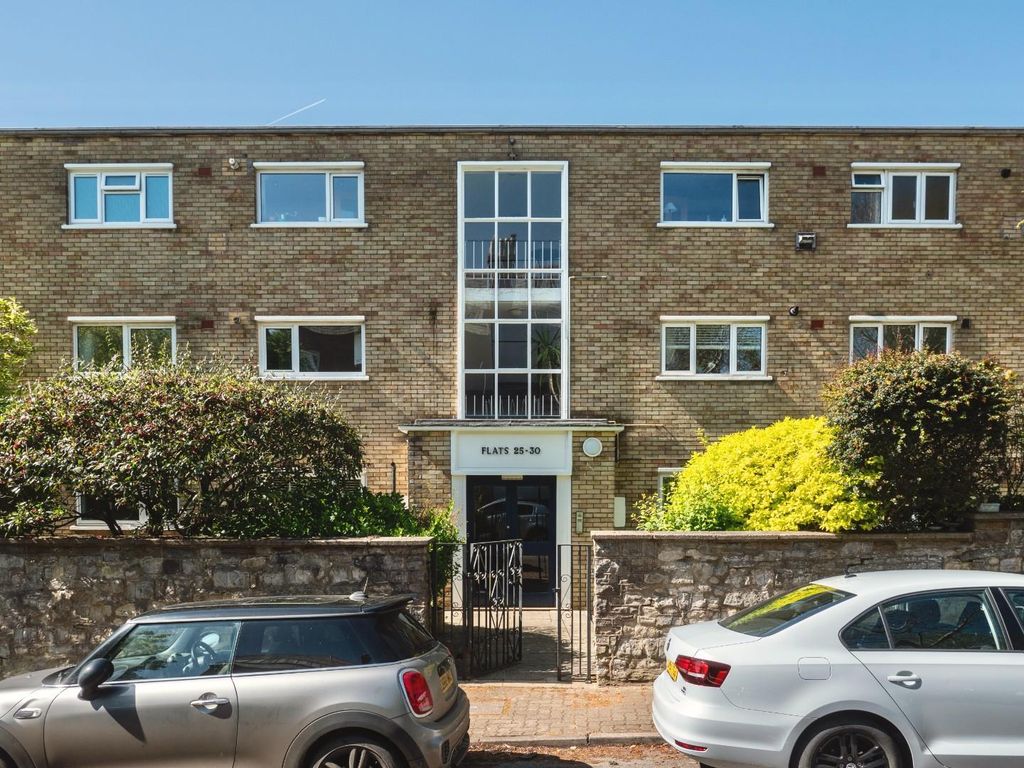 3 bed flat for sale in Beach Road, Penarth CF64, £275,000 Zoopla
