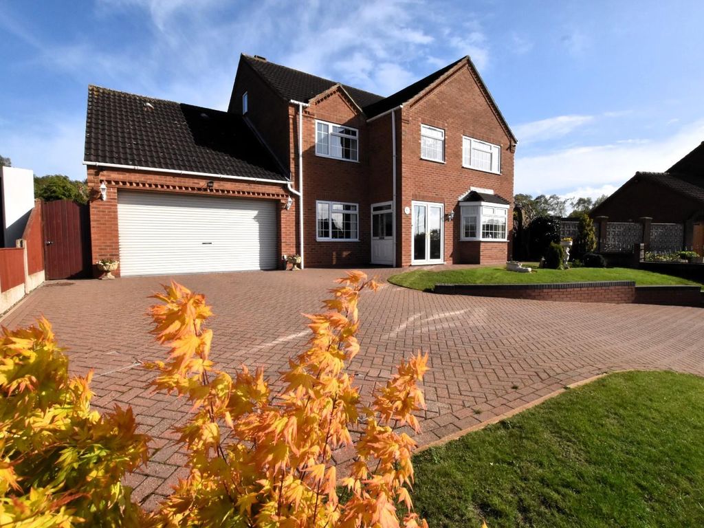 5 bed detached house for sale in Avenue Clamart, Scunthorpe