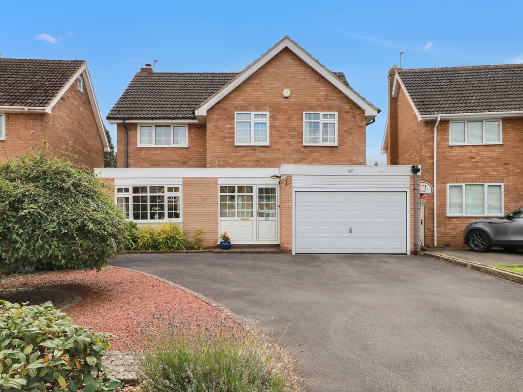 4 bed detached house for sale in Ferndown Road, Solihull B91, £650,000