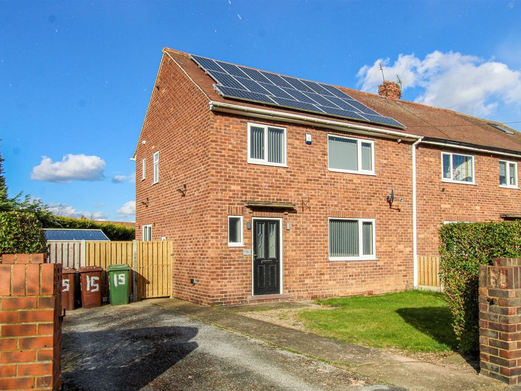 3 bed semidetached house for sale in Chestnut Crescent, Normanton WF6