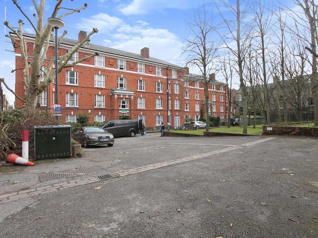 Taverner Square, Highbury N5  