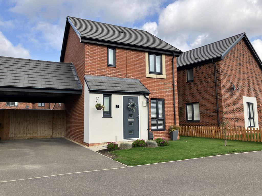 3 bed detached house for sale in Chalice Close, Hampton Gardens